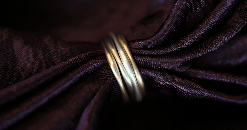 Which Shade of Gold Jewelry Suits You?