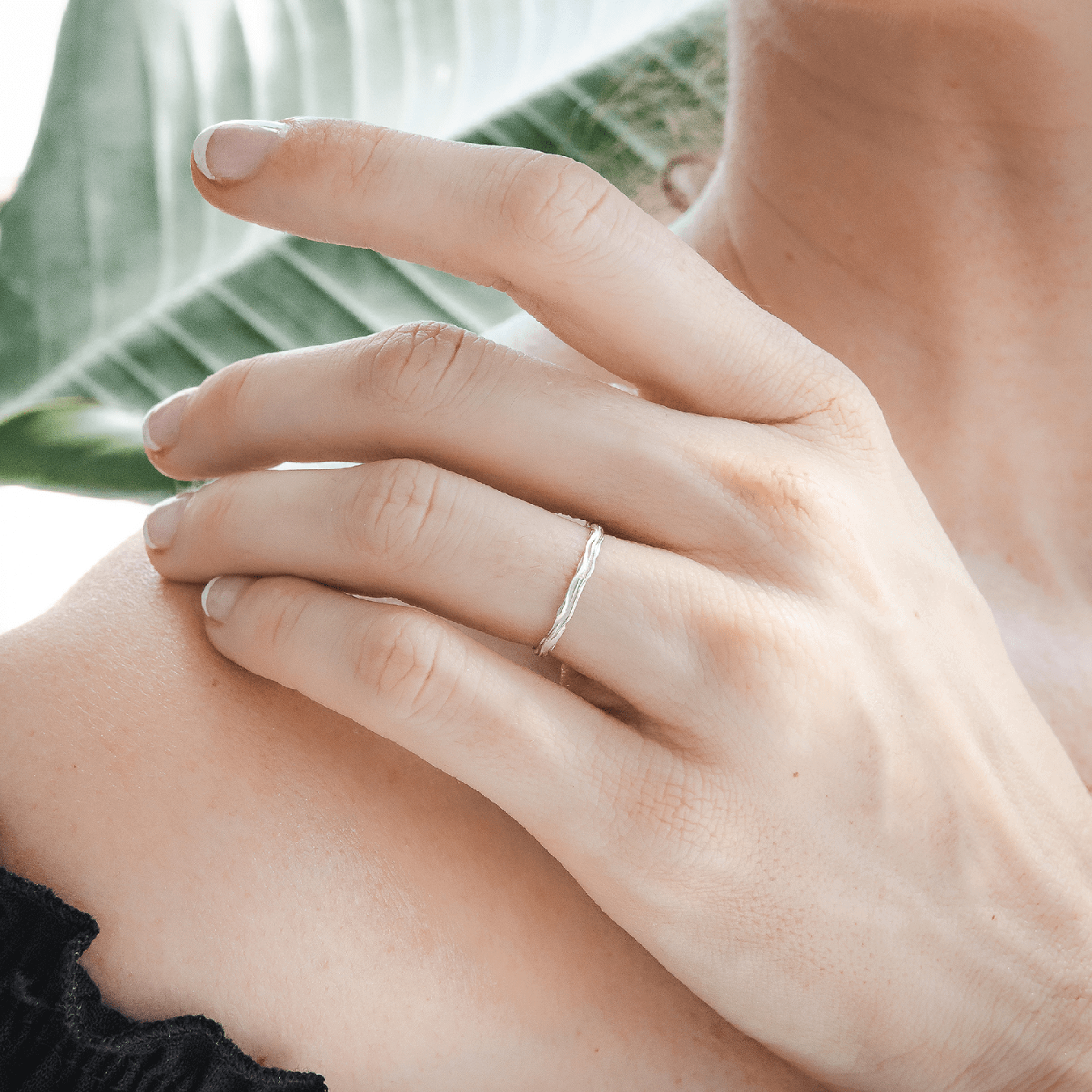 925 Sterling Silver Rings Eternity Rings Wedding Anniversary Rings Flow Wave Ring Minimalist Band Designer Fine Jewelry On Model